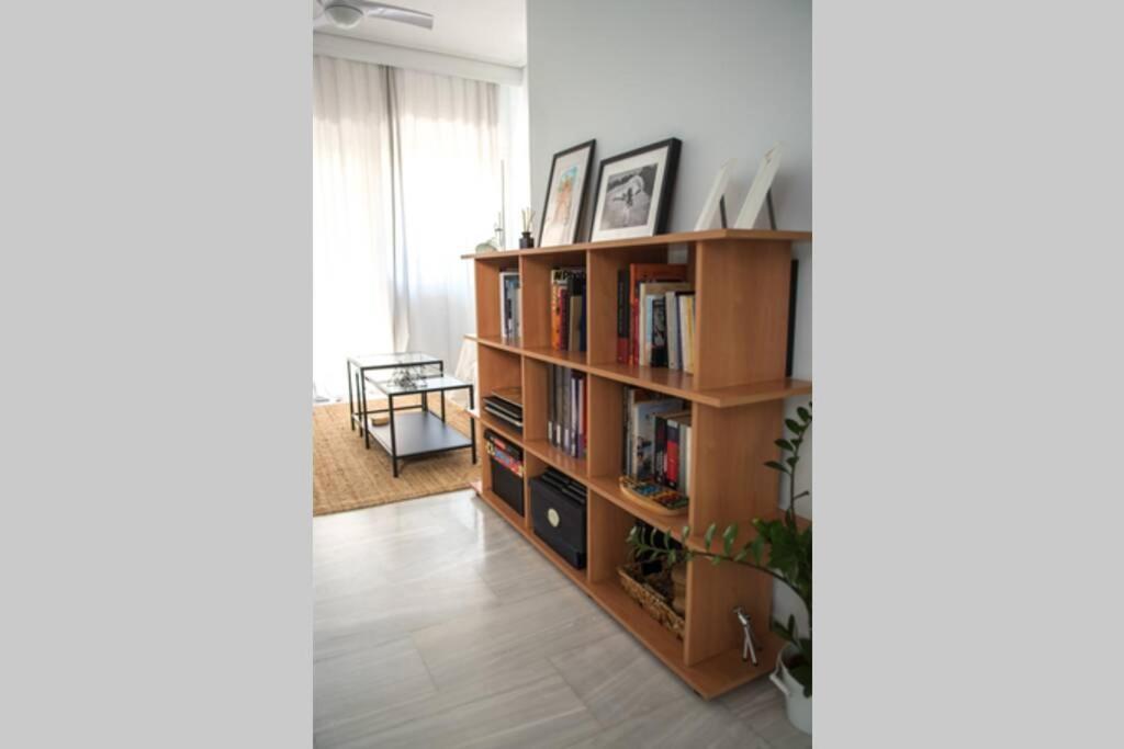 Your Cozy Downtown Home - Apartment ラリサ エクステリア 写真