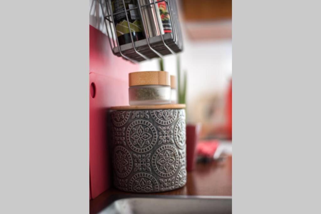 Your Cozy Downtown Home - Apartment ラリサ エクステリア 写真