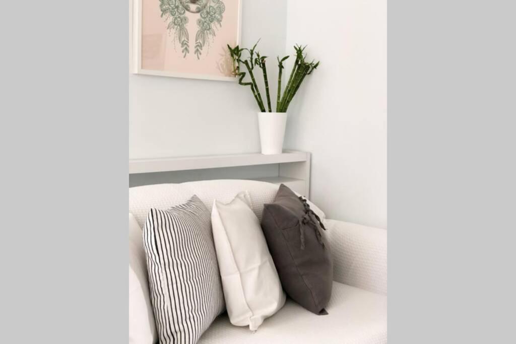 Your Cozy Downtown Home - Apartment ラリサ エクステリア 写真